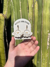 Load image into Gallery viewer, Pearl Blossoms
