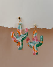 Load image into Gallery viewer, Suncatcher Saguaros
